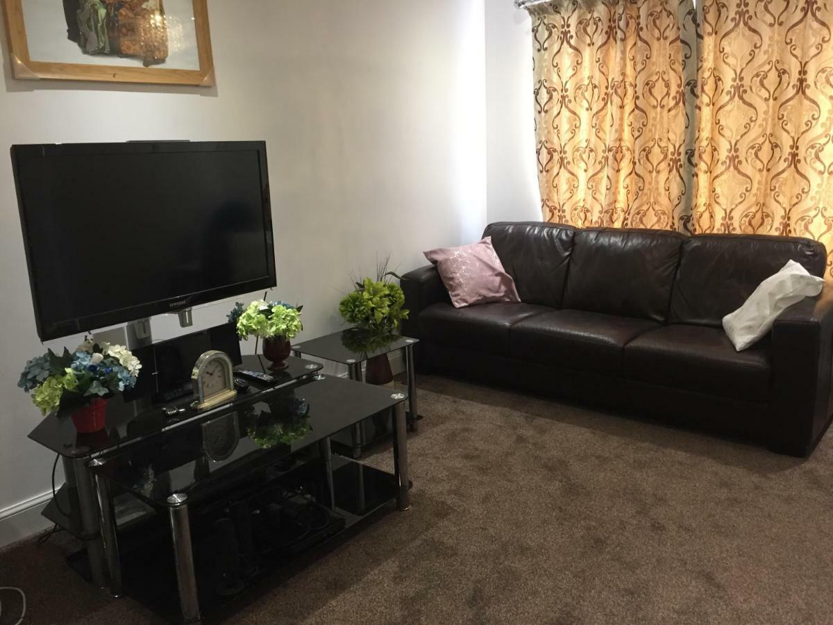 Alphalink Lodge Middlesbrough Bagian luar foto