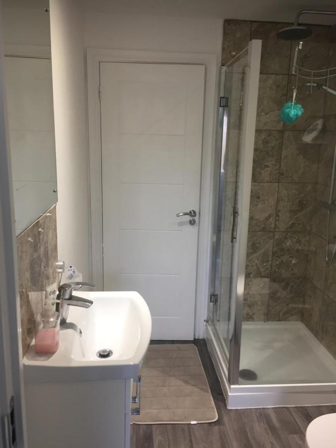 Alphalink Lodge Middlesbrough Bagian luar foto